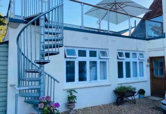 Overton Annexe allows 18 year olds to book a room