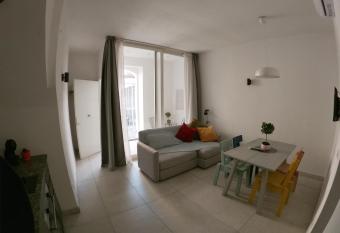 Casa ABBATUZZU has Balcony rooms