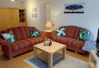 Konstanz Holiday Apartment - Yellow allows 18 year olds to book a room