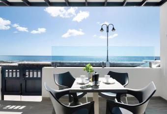 Callao Beach 2 has Balcony rooms