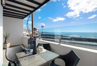 Callao Beach 1 has Balcony rooms