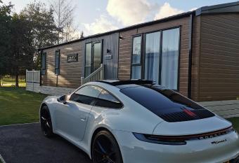 JJs has Balcony rooms