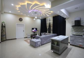 Aloche Apartments has Balcony rooms