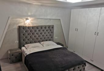 Jolie Luxury Apartments II has Balcony rooms