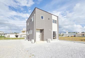 villa PILINA allows 18 year olds to book a room