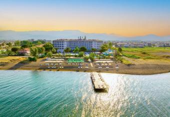 Le Monde Beach Resort & Spa has Balcony rooms