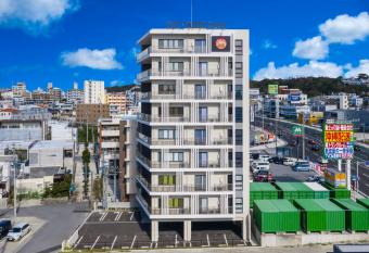                             has rooms with a private hot tub