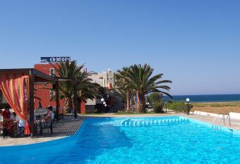 Ermioni Hotel allows 18 year olds to book a room