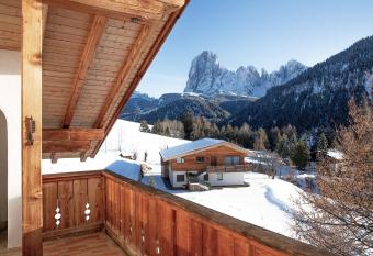 Apt Lara Ruveda has Balcony rooms