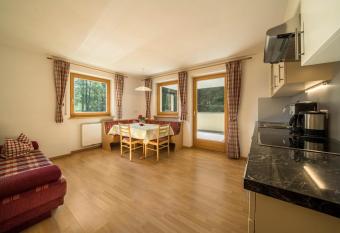 Ferienhaus Maria Arnika has Balcony rooms