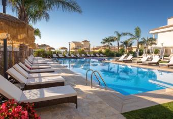 Barcel   la Nuc  a Hills has Balcony rooms