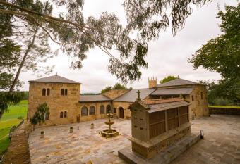 Hotel As Torres da Hermida allows 18 year olds to book a room
