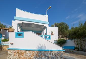 Villa SALENTO2 - vista mare immersa nella natura has Balcony rooms