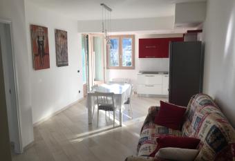 Residence B&B il Connubio allows 18 year olds to book a room