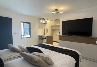 rooms 48 allows 18 year olds to book a room