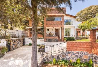 Casa campestre en el Ajusco con Jardin Privado has Balcony rooms