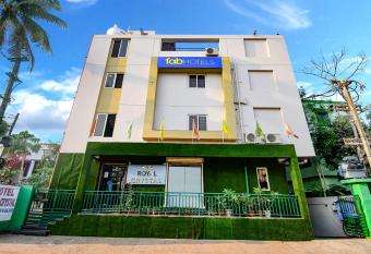 FabHotel Royal Crystal allows 18 year olds to book a room