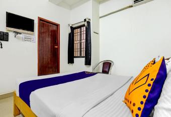 OYO Flagship Jayam Annex Residency allows 18 year olds to book a room