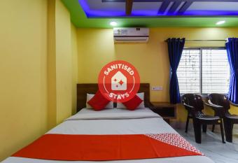 OYO Flagship 76726 Paradise Hotel And Restaurant allows 18 year olds to book a room