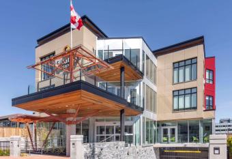 Quality Inn allows 18 year olds to book a room