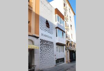 Apartamento interior en absoluto centro en Algeciras 1   A allows 18 year olds to book a room
