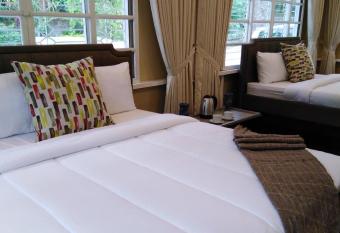 R Bed and Breakfast allows 18 year olds to book a room