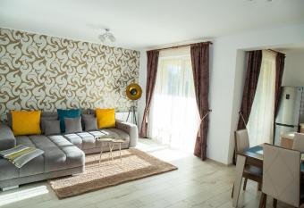 Apartament Luxury Irina allows 18 year olds to book a room