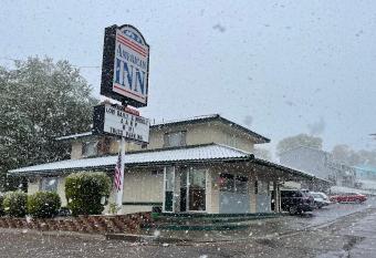 American Inn has Balcony rooms