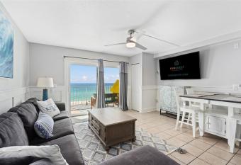 The Summit 624 has rooms with a private hot tub