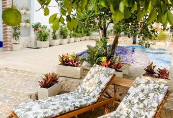 Casa Bixa Hotel Boutique - Solo Adultos allows 18 year olds to book a room