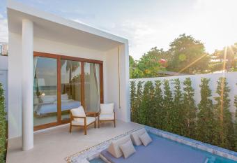 White Whale Beachfront Pool Villa has Balcony rooms