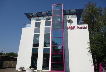 MSR Hotel Hannover allows 18 year olds to book a room
