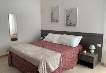 B&B Al Ponte allows 18 year olds to book a room