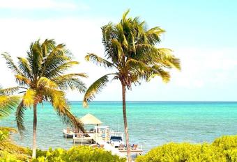 Sea Garden Cottage has Balcony rooms