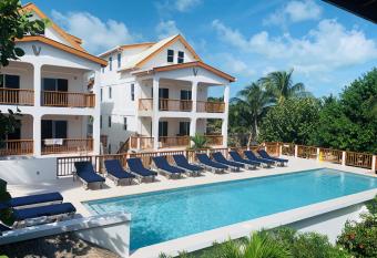 VeLento Partial Ocean View #6 allows 18 year olds to book a room