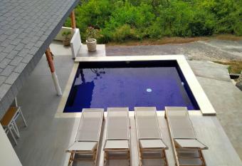 Villa Panoramic allows 18 year olds to book a room