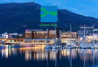 Moxy Bergen allows 18 year olds to book a room