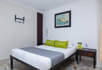 Hotel Ayenda Calypso 1142 allows 18 year olds to book a room