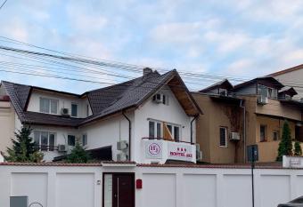 Hostel JAZ has Balcony rooms