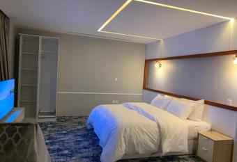 Hotel Rooms                       has Balcony rooms