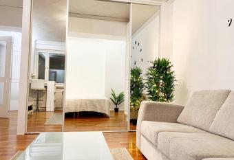 City Pearl has Balcony rooms