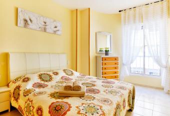 Apartamento Soleado allows 18 year olds to book a room