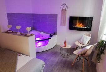 Love life has rooms with a private hot tub