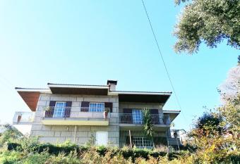 Ref  gio do Seixoso allows 18 year olds to book a room