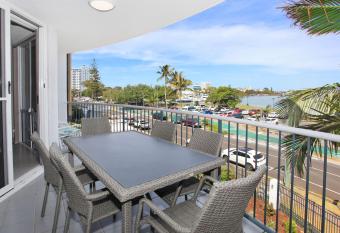 Broadwater Quays 5 - Three Bedroom Water View Apartment, only 2 blocks from Mooloolaba Beach! has Balcony rooms
