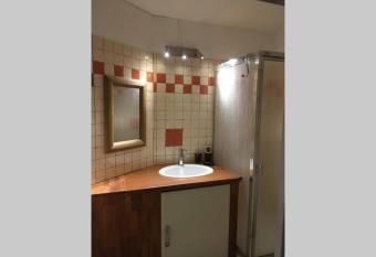 La Martinique vous tend les bras ! has Balcony rooms