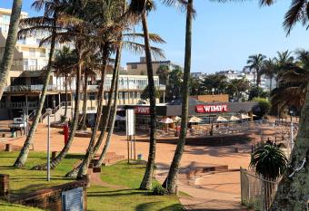 FlightInn 4 Sleeper-Self Catering Accommodation has Balcony rooms