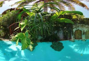 La Quinta Orqu  dea has Balcony rooms