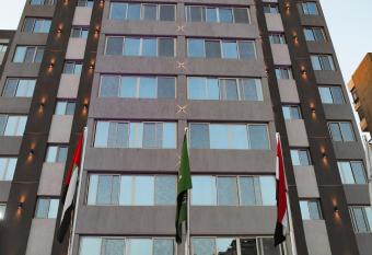 Jewel Green Mountain Hotel allows 18 year olds to book a room