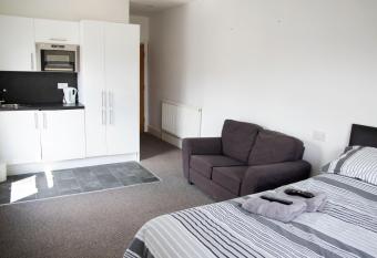 Bursar Street 21 allows 18 year olds to book a room